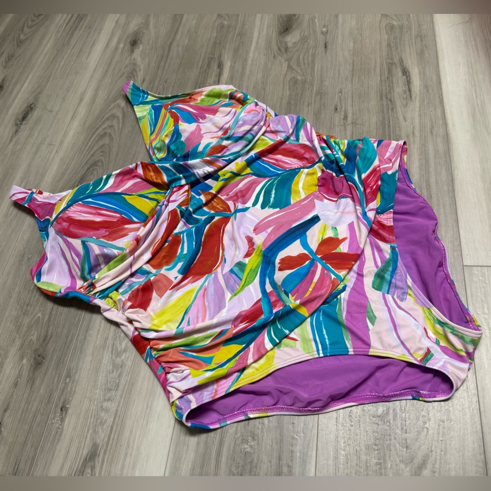 Colorful one piece - Picture 2 of 6